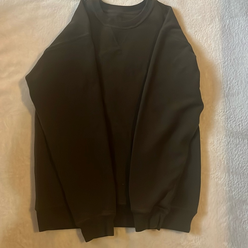 Lululemon dark olive green sweatshirt good quality